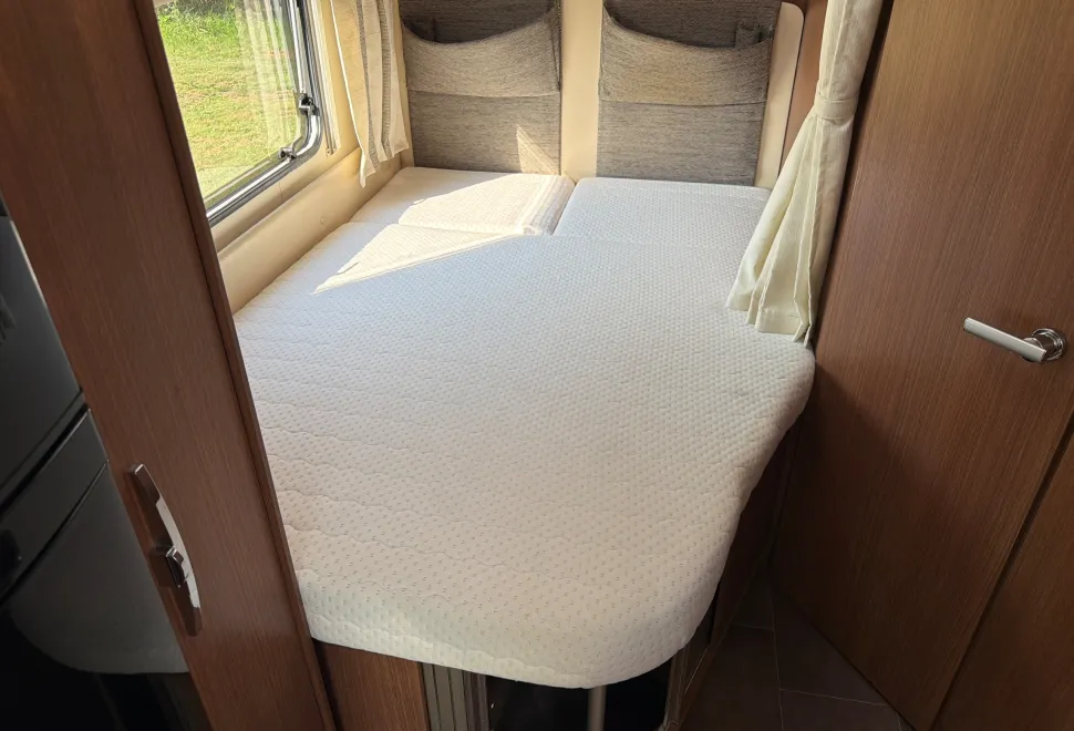Burstner Nexxo T660  2012