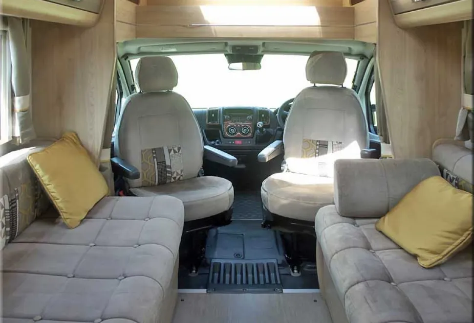 Elddis Autoquest 115 Evolution Peugeot Boxer 2016