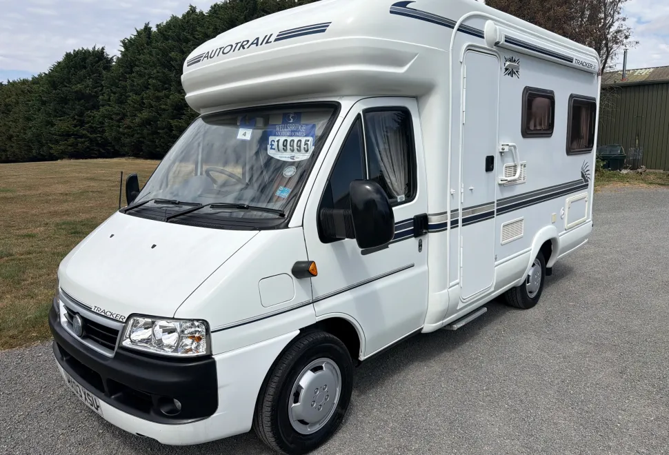 Auto-Trail Tracker SE 2003