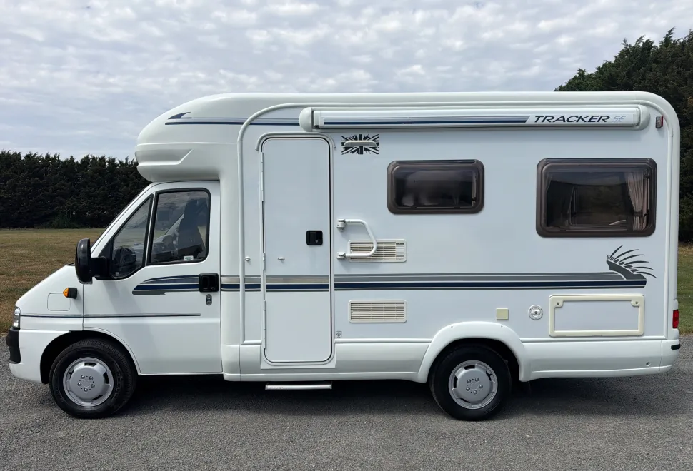 Auto-Trail Tracker SE 2003