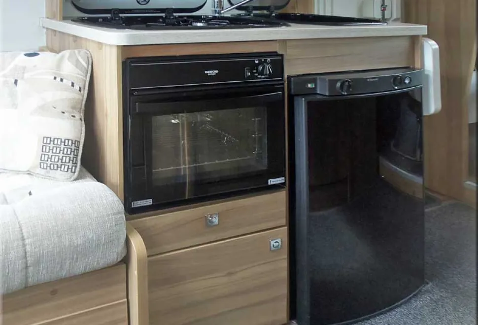Elddis Majestic 140 Peugeot Boxer 2015