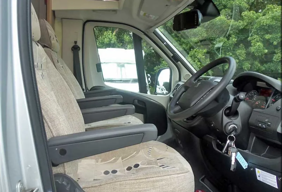 Elddis Majestic 140 Peugeot Boxer 2015