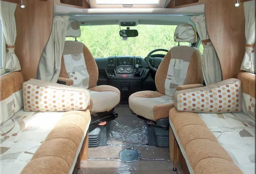Auto-Sleepers Broadway FB Peugeot Boxer 2014