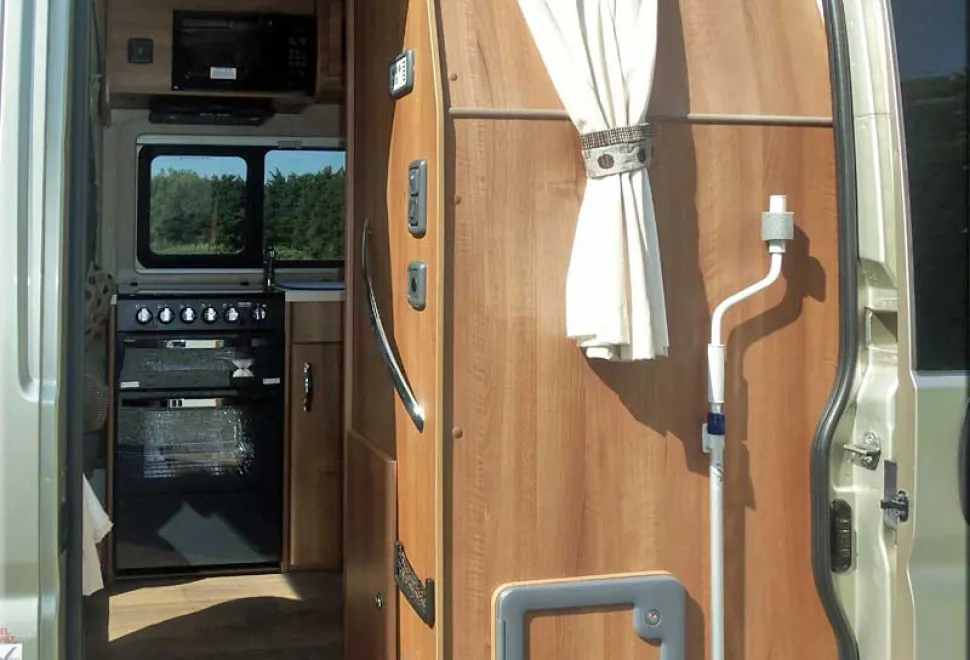 Auto-Sleepers Warwick Duo Peugeot Boxer 2013