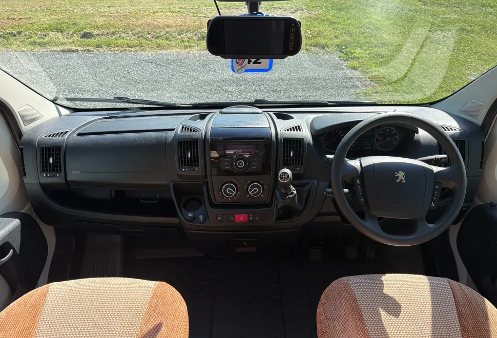 Peugeot Boxer Auto Sleeper Broadway FB 2014