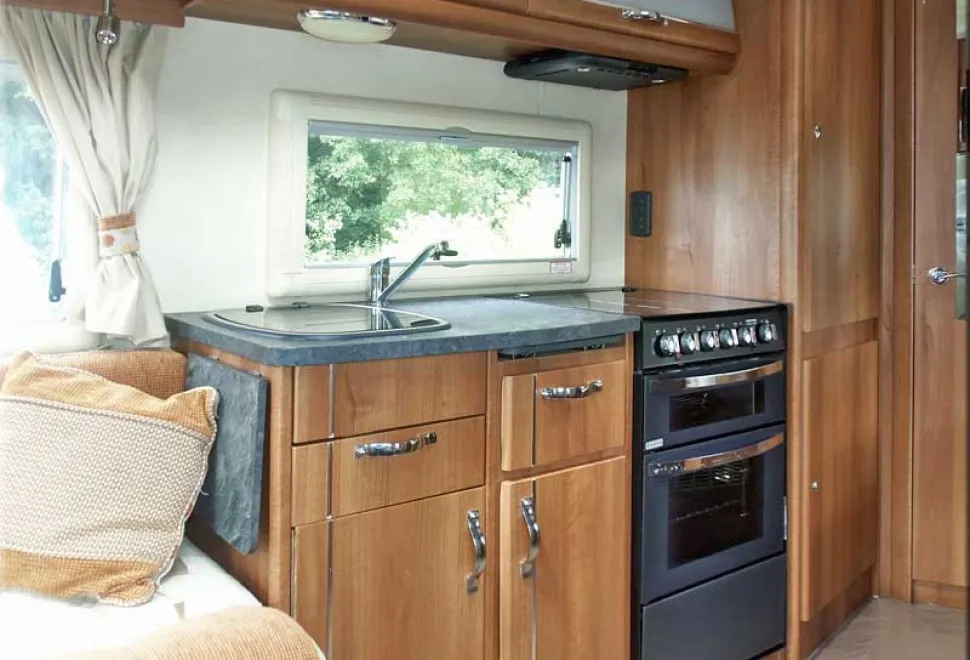 Auto-Sleepers Broadway FB Peugeot Boxer 2014