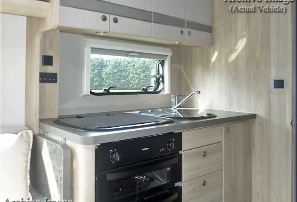 Elddis Majestic 175 Peugeot Boxer 2017