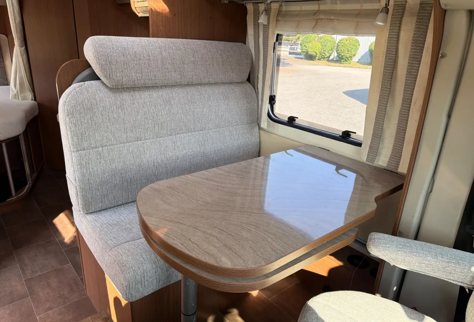 Burstner Nexxo T660  2012