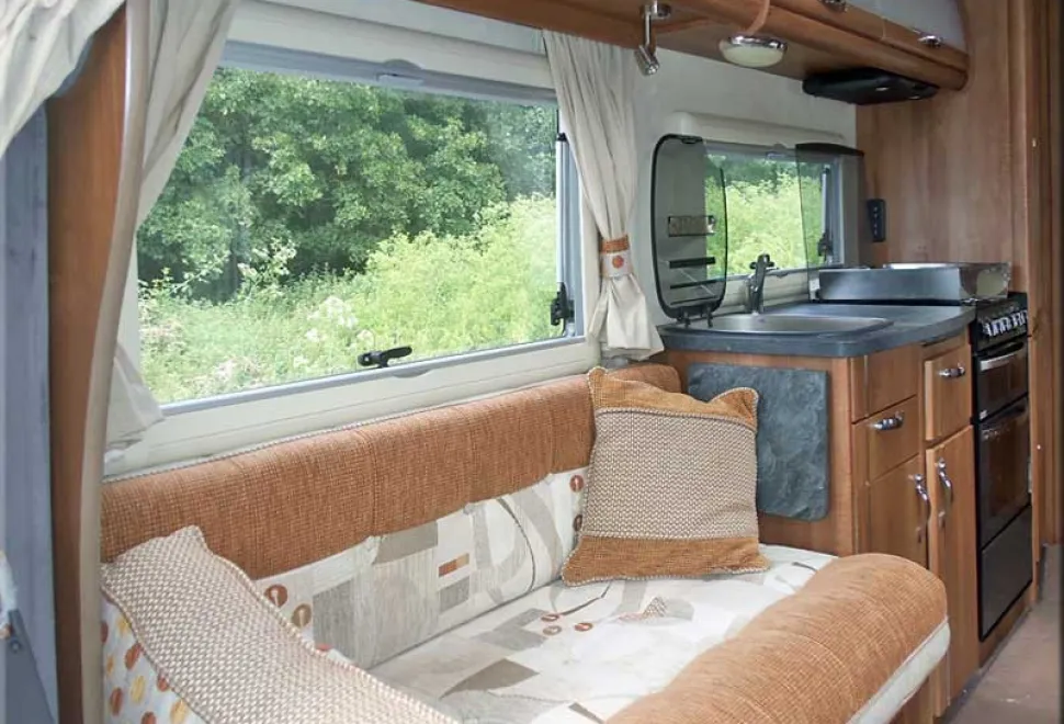 Auto-Sleepers Broadway FB Peugeot Boxer 2014