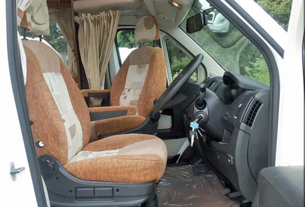 Auto-Sleepers Broadway FB Peugeot Boxer 2014