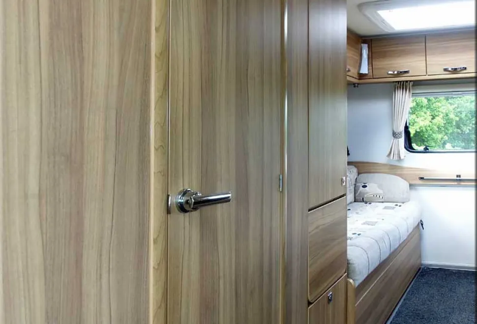 Elddis Majestic 140 Peugeot Boxer 2015