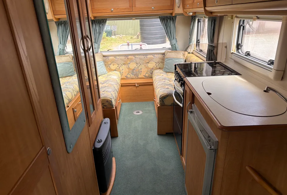 Auto-Trail Tracker SE 2003
