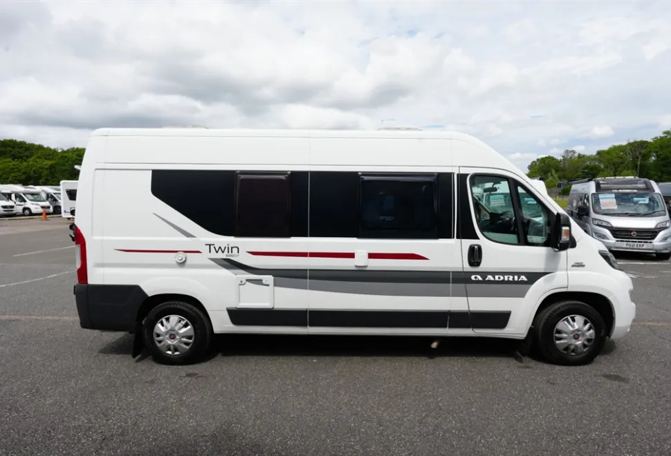 Adria Twin 600 SP 2015
