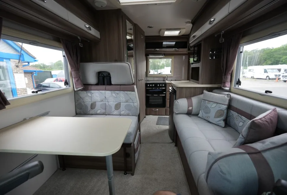 Auto-Sleepers Nuevo ES 2019