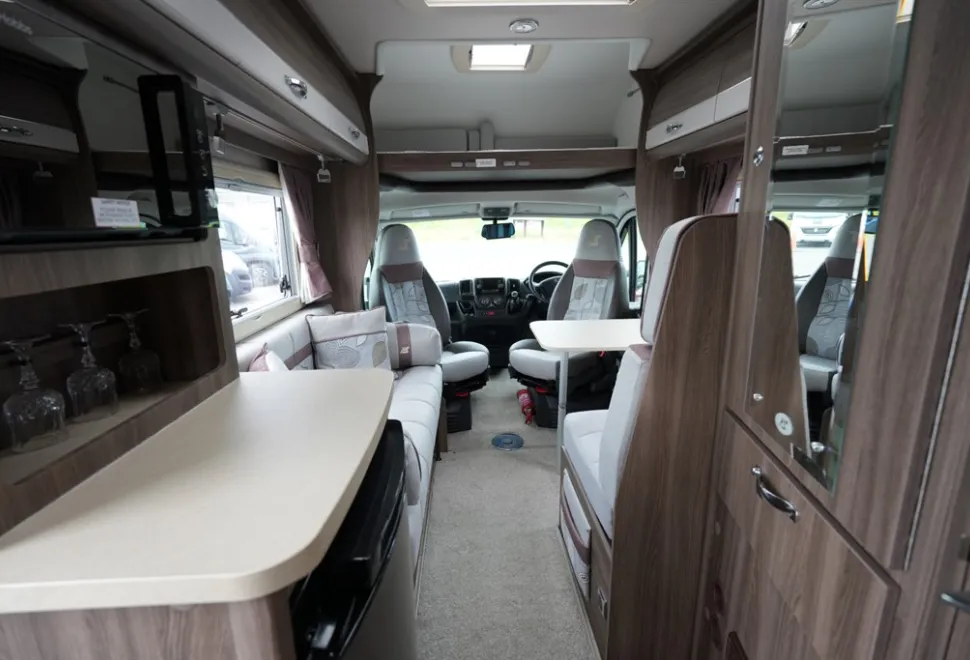 Auto-Sleepers Nuevo ES 2019