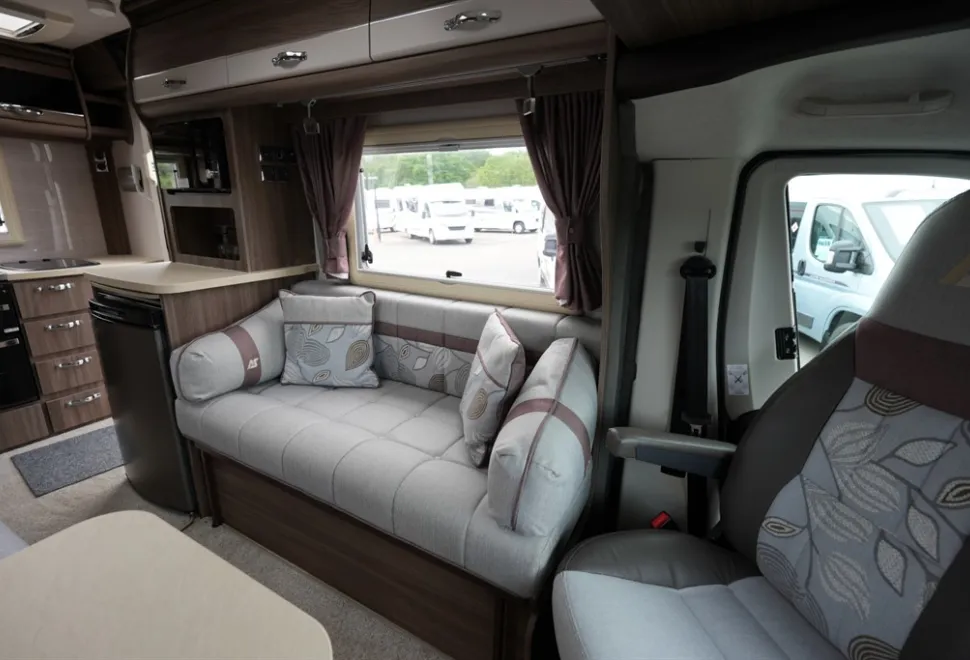Auto-Sleepers Nuevo ES 2019