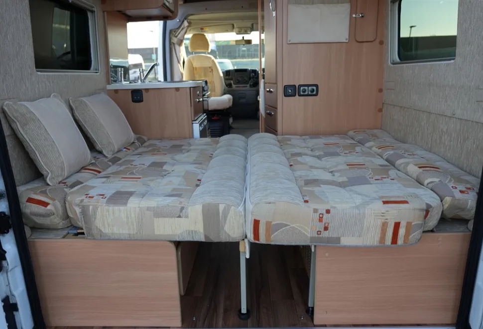 Auto-Sleepers Stratford  2011