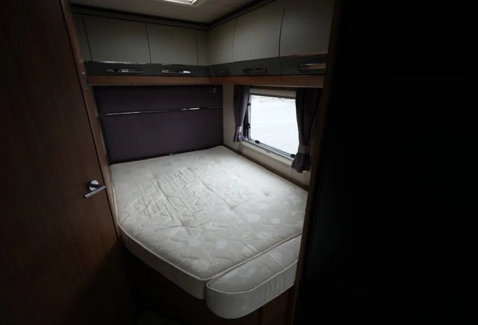 Autotrail Tracker FB  2019