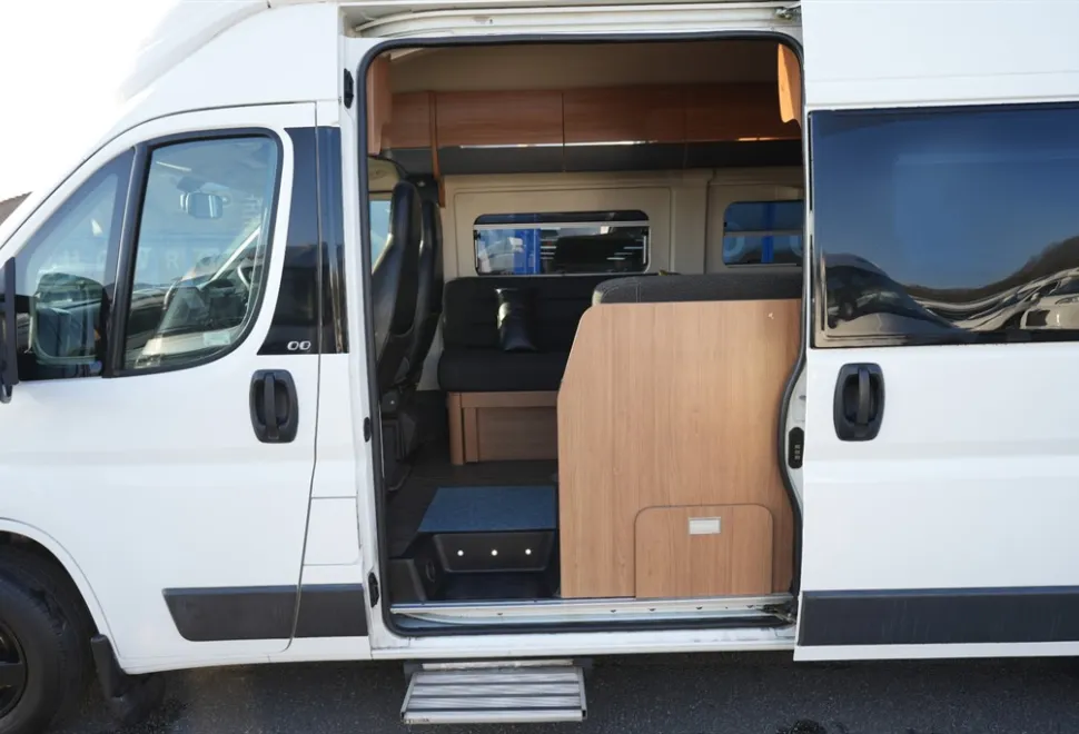 Autotrail V-Line 600 2014
