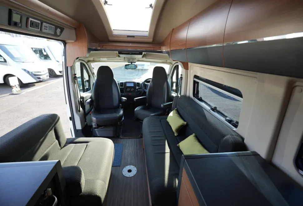Autotrail V-Line 600 2014