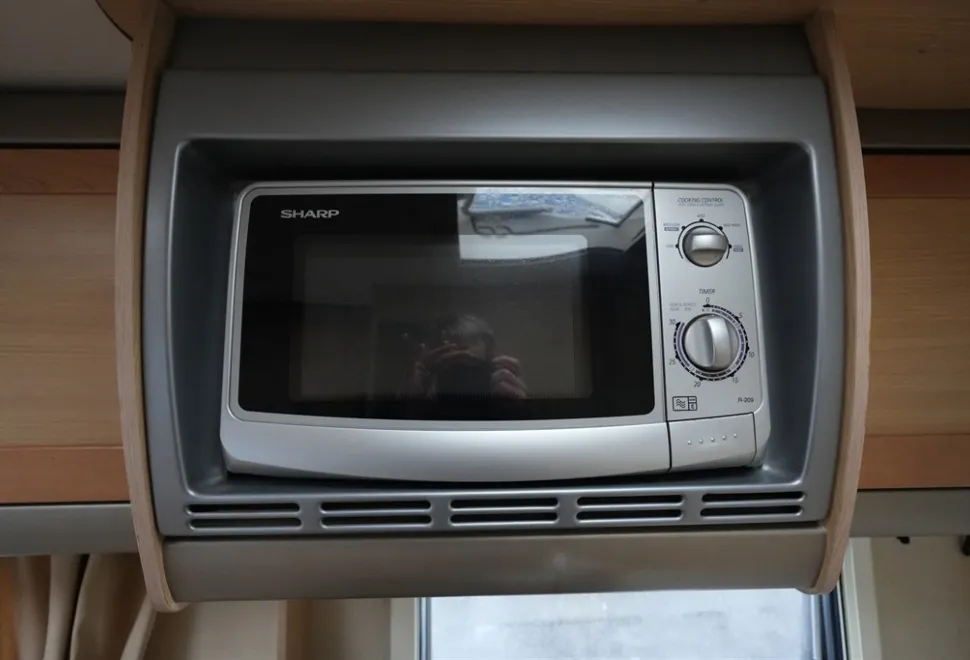 Bessacarr E460  2008