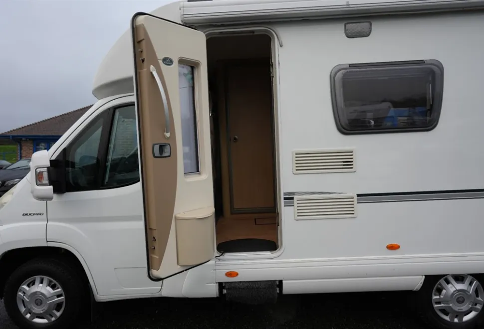 Bessacarr E460  2008