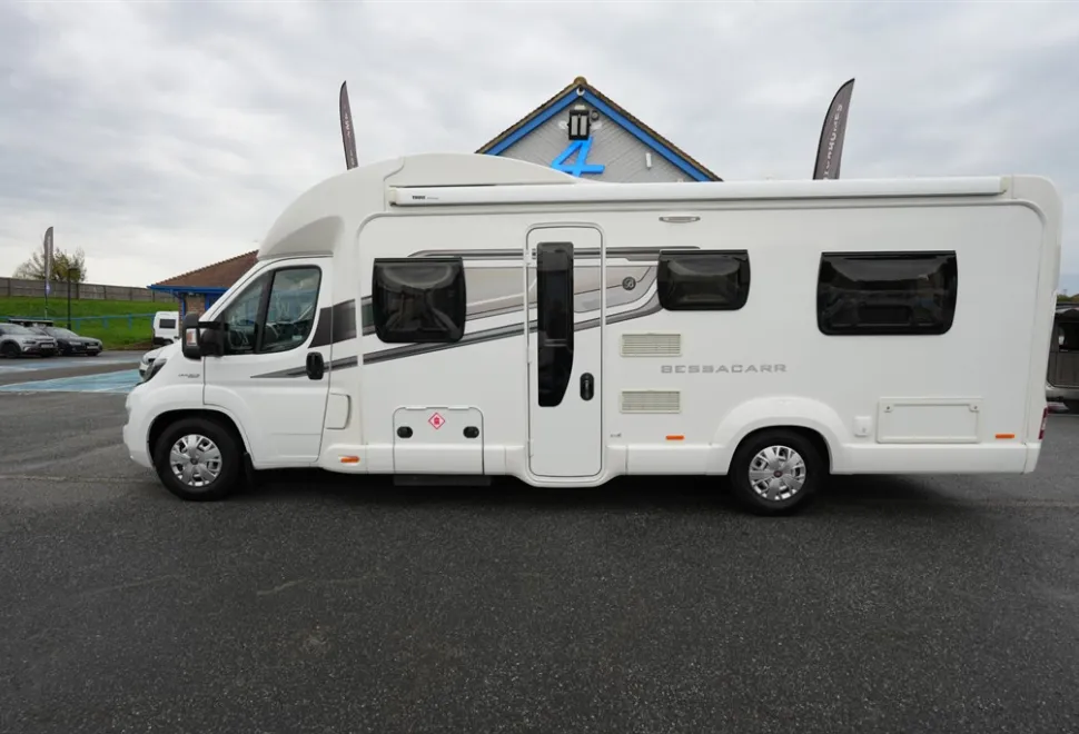 Bessacarr E496  2016