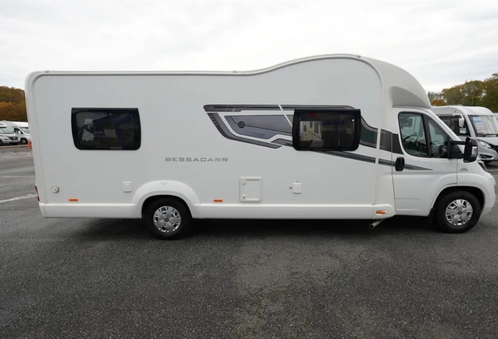 Bessacarr E496  2016
