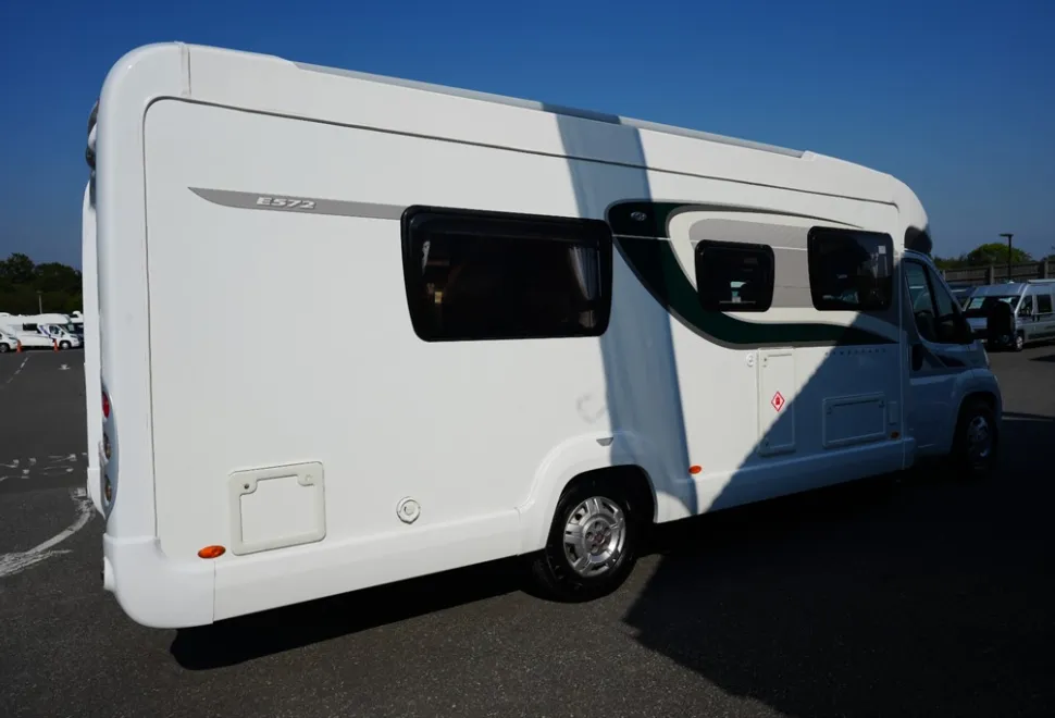 Bessacarr E572  2012