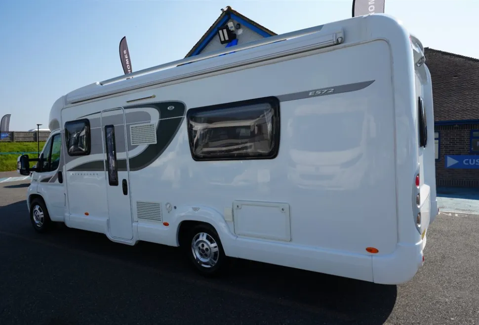 Bessacarr E572  2012