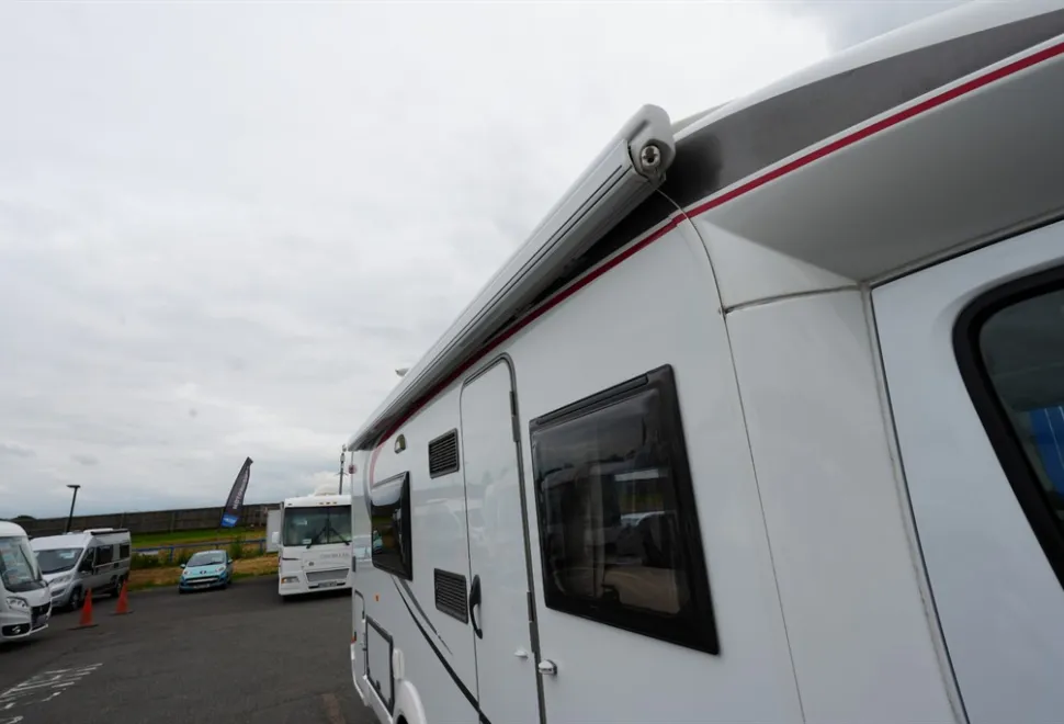 Burstner Nexxo T720 2011