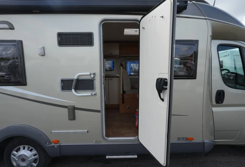 Burstner Nexxo T720 2011