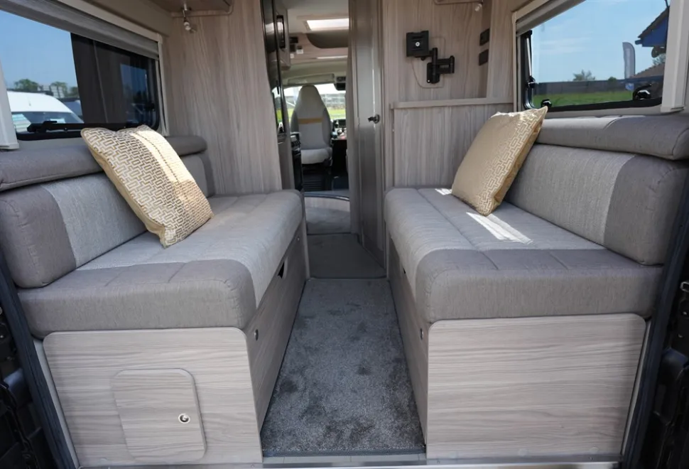 Elddis Evolution CV40 2021