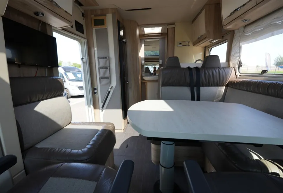 Eura Mobil Profila RS 725 QB  2017