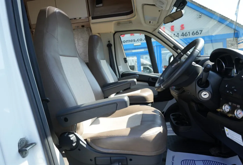 Eura Mobil Profila RS 725 QB  2017