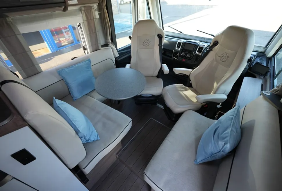 Knaus Live I 700 MEG 2020