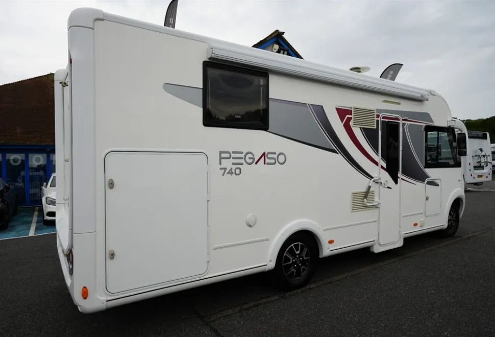 Roller Team Pegaso 740 2016