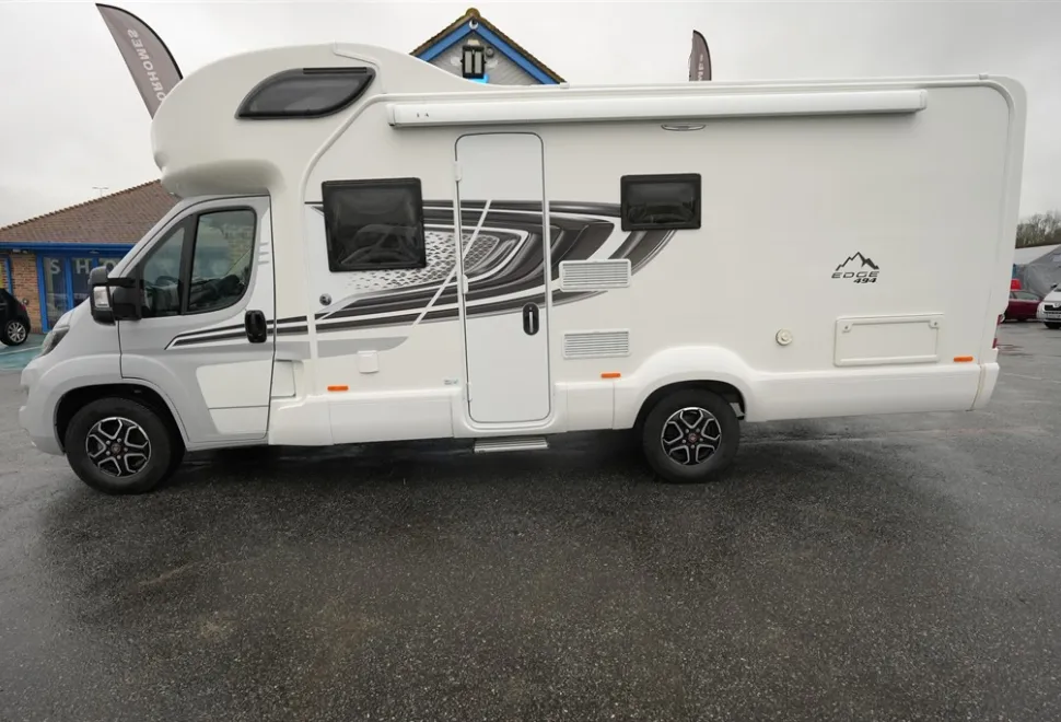 Swift Edge 494 2023