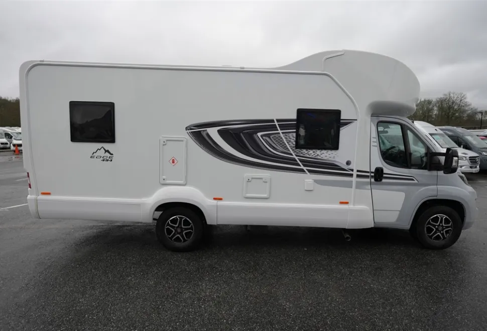 Swift Edge 494 2023