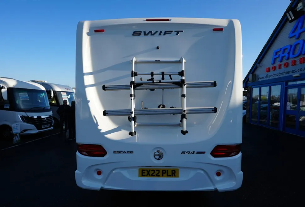 Swift Escape 694 2022