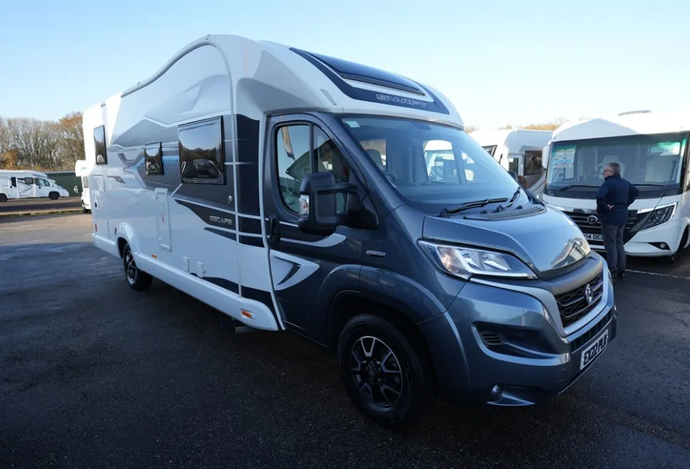 Swift Escape 694 2022