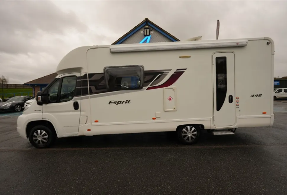 Swift Esprit 442 2014