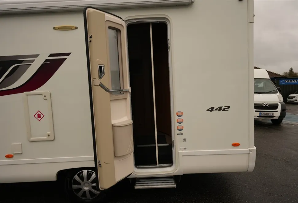 Swift Esprit 442 2014