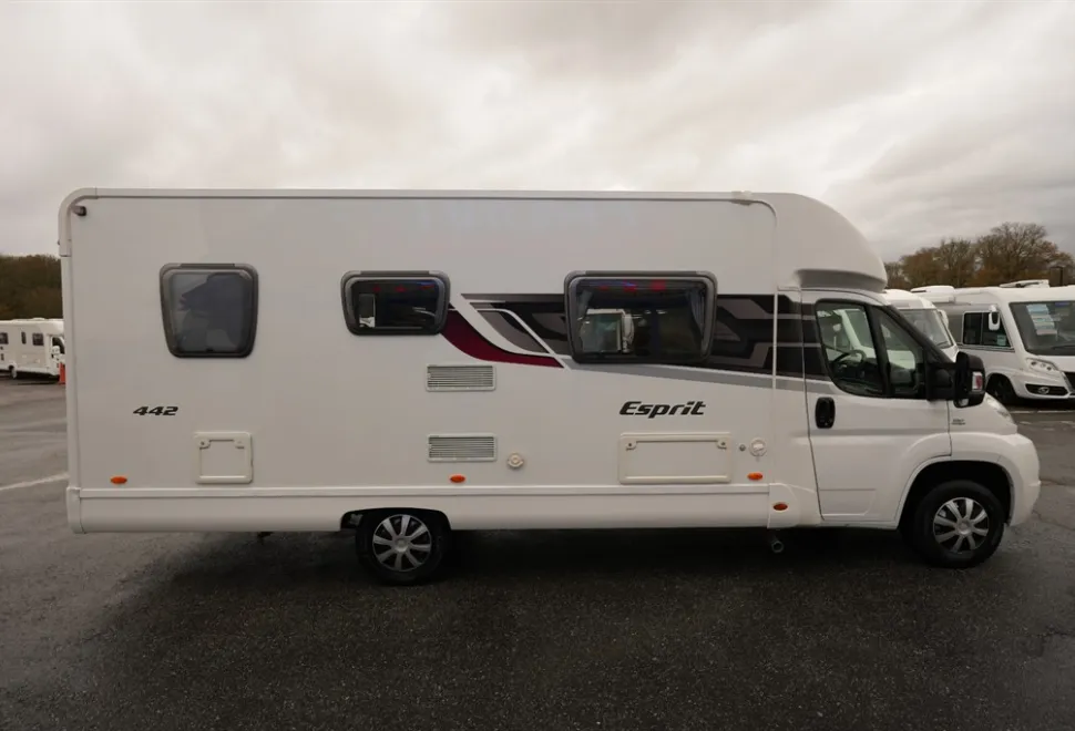 Swift Esprit 442 2014