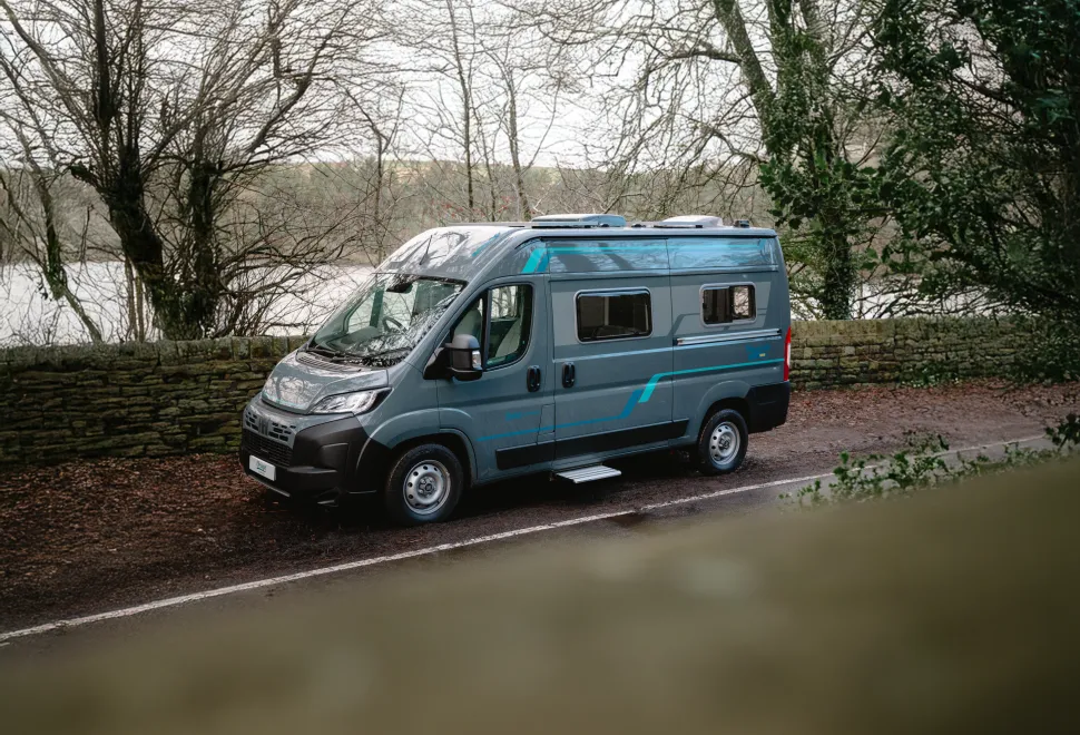 Orange Campers  Trouvaille Classique MWB - Manual - Layout Option 2 - High top roof 2026