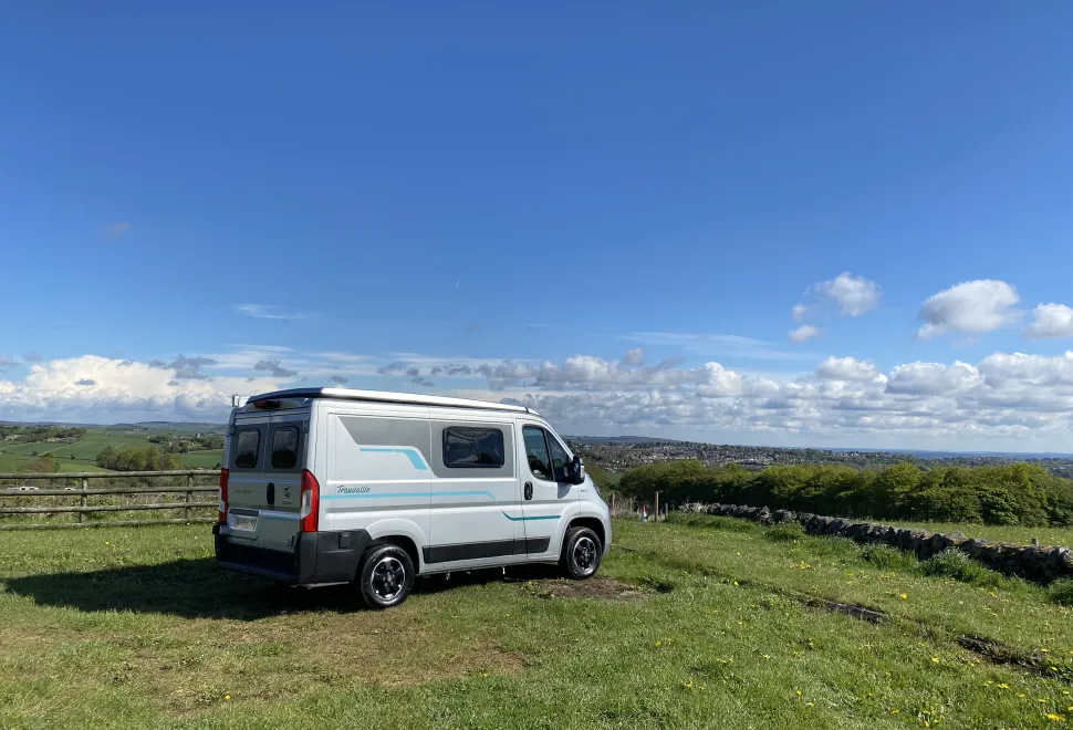 Orange Campers  Trouvaille Classique MWB Layout Option 1 in 2 Colours 2026