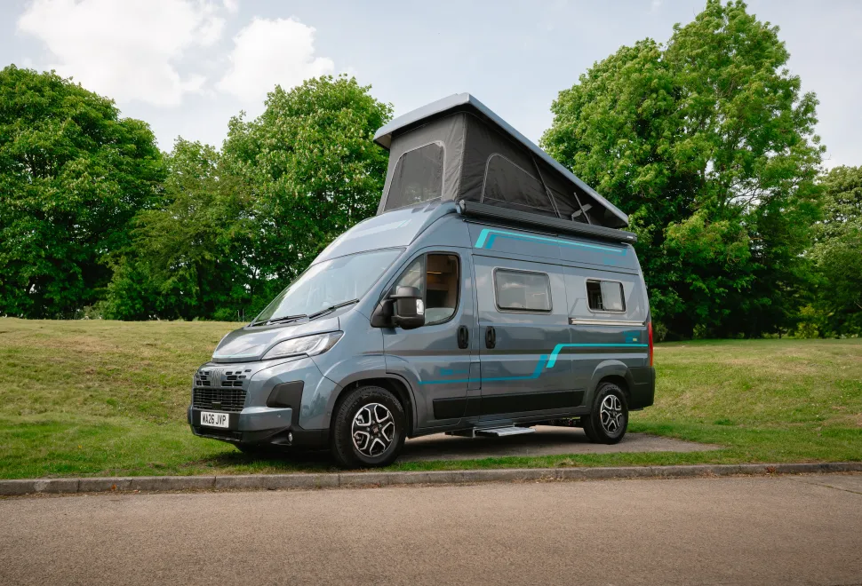 Orange Campers  Trouvaille Classique MWB - Manual - Layout Option 2 - High top+ Atek roof 2026
