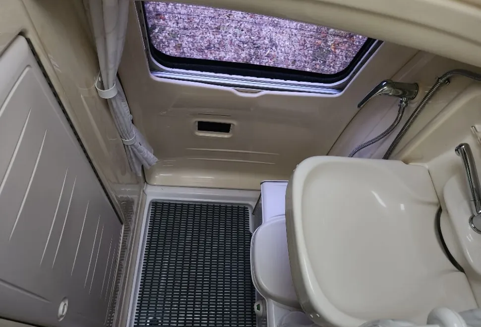VW  AUTOSLEEPER TOPAZ AUTOMATIC 2005