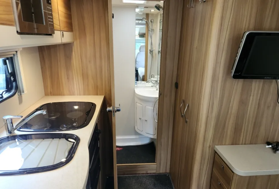 Elddis Motorhomes  MAJESTIC 105 2015