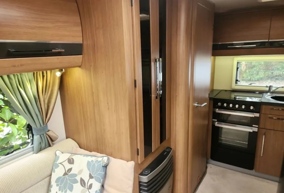 Auto-trail Motorhomes  TRACKER EKS 2014